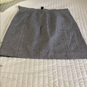 TAHARI Skirt